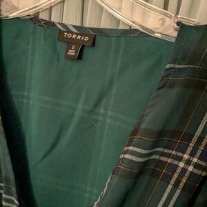 Torrid Ruffle Surplice Crop Top Womens 0X Navy Green Plaid V Neck Blouse XL